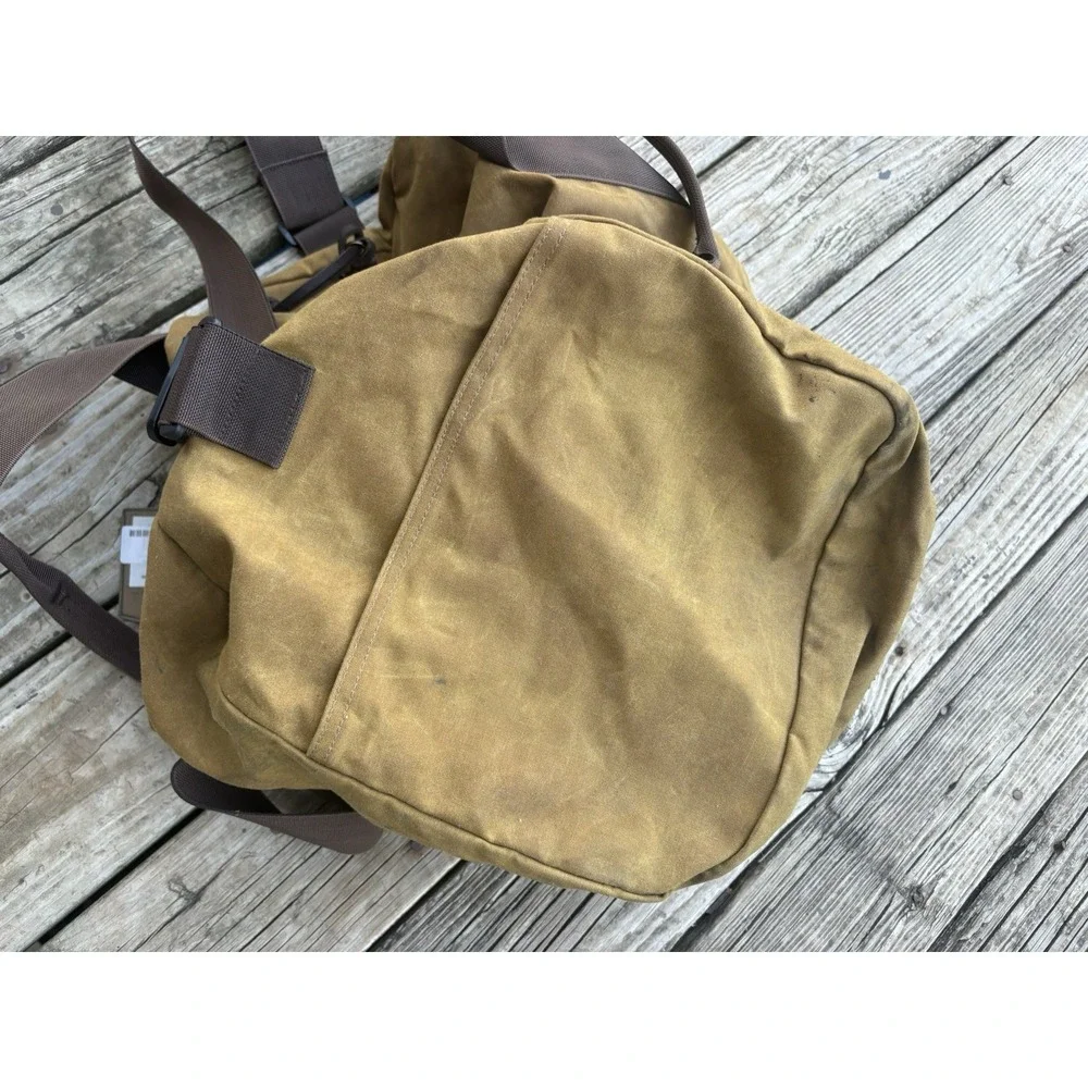 Filson Medium Sized Field Duffle Bag Dark Tan Brand New With Stains